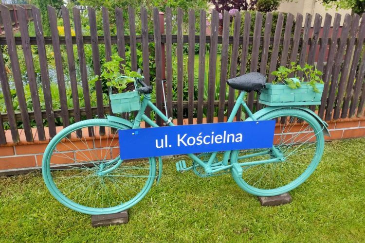 Mieszkańcy Stanowic przywracają rowerom drugie życie. Zobaczcie niezwykłe dekoracje, UGiM Czerwionka-Leszczyny