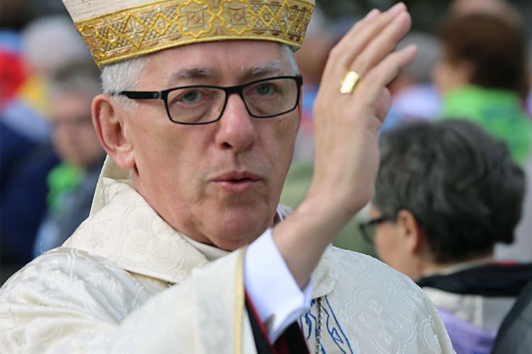 Abp Wiktor Skworc rezygnuje ze stanowisk. W tle śledztwo Watykanu ws. wykorzystywania seksualnego, Archidiecezja Katowicka