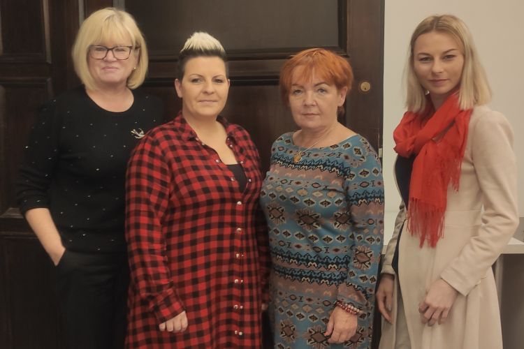 Rybnicka Rada Kobiet jedzie na granicę pomóc dzieciom z Michałowa. Ważny apel do szkół, materiały nadesłane