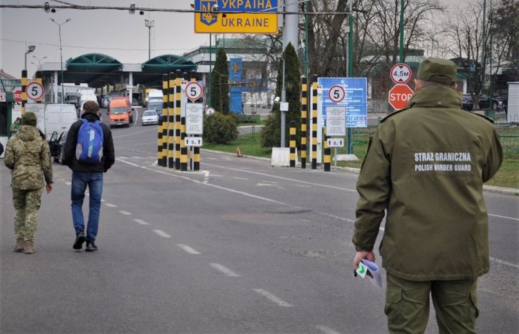 ZUS: obywatele Ukrainy powinni poinformować ZUS o swoim wyjeździe z Polski, Bieszczadzki OSG