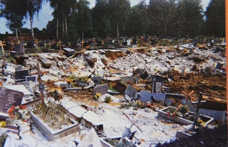 „Ratowaliśmy martwych”. 25 lat temu powódź odkryła grozę na cmentarzu, Zarząd Zieleni Miejskiej w Rybniku