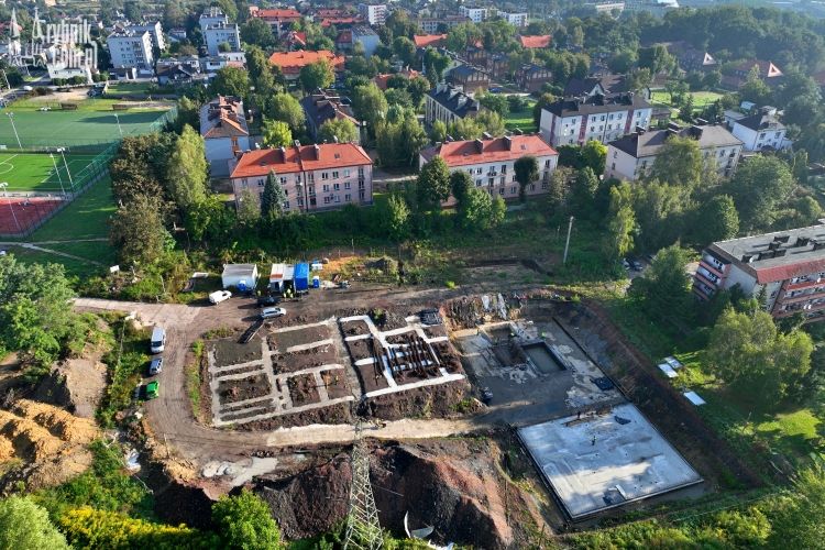 Zaraz będzie rok, a hospicjum jest nadal „na papierze”. Wykonawca chciał jeszcze więcej pieniędzy, bf