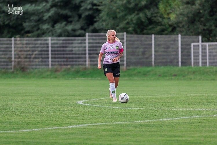 Piłka nożna kobiet: TS ROW Rybnik pożegnał się z Pucharem Polski, Iwona Wrożyna