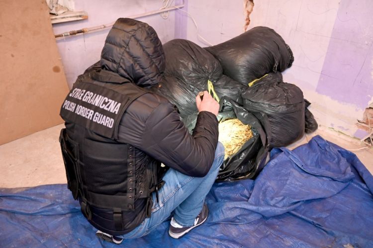 Karpaccy pogranicznicy w Rybniku. Odkryli kontrabandę za ponad milion złotych, KaOSG