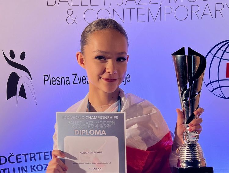 Trzy medale mistrzostw świata tancerek Studia Tańca Vivero. Złoto dla Amelii Otremby!, Materiały prasowe