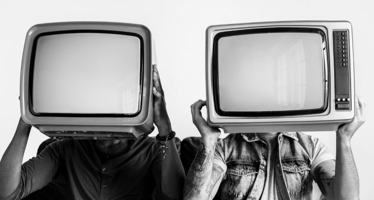 Historia telewizji w Polsce - tak zmieniał się rynek TV nad Wisłą, 