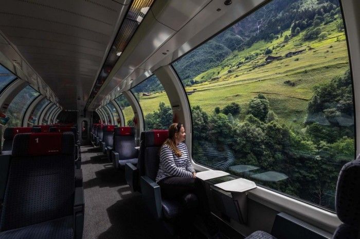 Piękne widoki z pociągu. Przez Rybnik będzie kursował ekspres z 3 wagonami ze Szwajcarii, w tym jeden panoramiczny, sbb.ch, railway supply, wikipedia