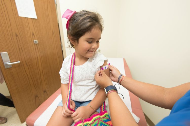 Instytut Zdrowia: coraz więcej rodziców odmawia szczepień ochronnych dla dzieci. Jak sytuacja wygląda w Rybniku?, pexels.com