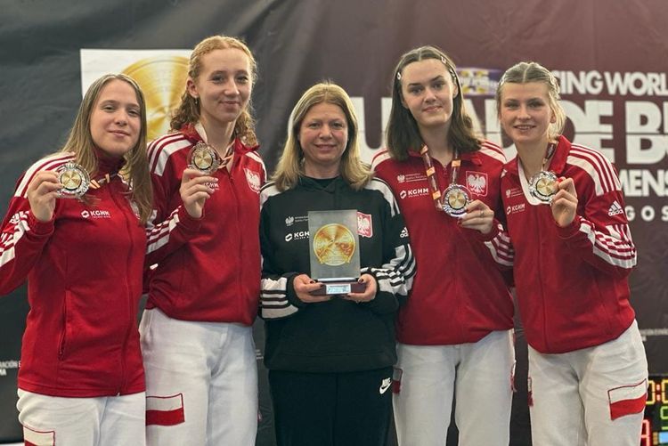 Szermierka: Alicja Klasik ze srebrem Pucharu Świata juniorek w Burgos, Materiały prasowe