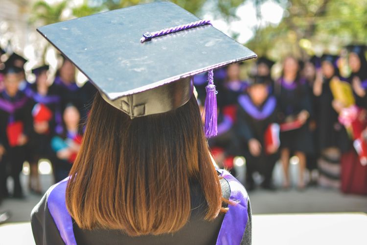 Czy absolwenci psychologii mogą liczyć na pracę po studiach?, Materiał Partnera