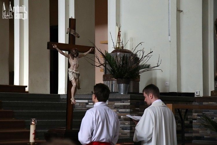W czwartek rozpoczyna się Triduum Paschalne. Kiedy będą liturgie, spowiedź, święcenie koszyczków? Sprawdzamy rybnickie parafie, Archiwum