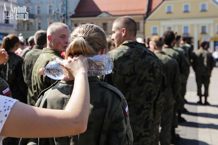 Żołnierze świętowali na rybnickim rynku, Dominik Gajda