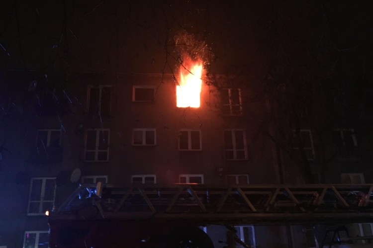 Pożar mieszkania w Boguszowicach postawił na nogi służby, Damian Maliszewski