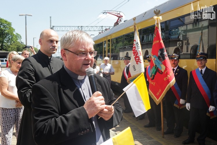 Rybniczanie powitali na dworcu Pociąg Papieski, Dominik Gajda