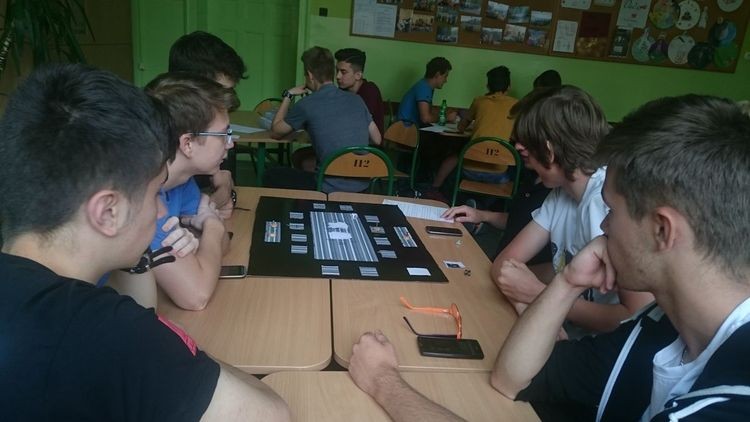 Uczniowie Gimnazjum nr 17 zagrali we własnoręcznie wykonane gry fabularne, ZS nr 1 w Rybniku