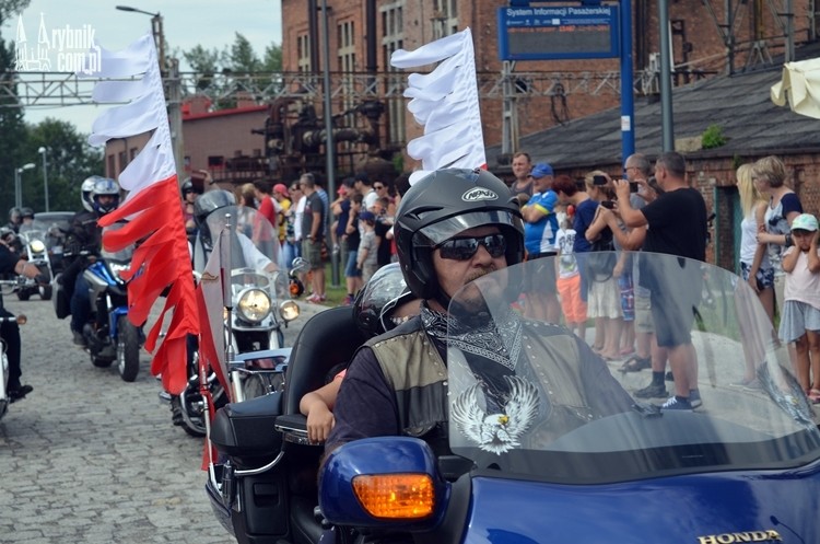 Setki motocykli w Niewiadomiu. Ulicami przejechała parada, Bartłomiej Furmanowicz