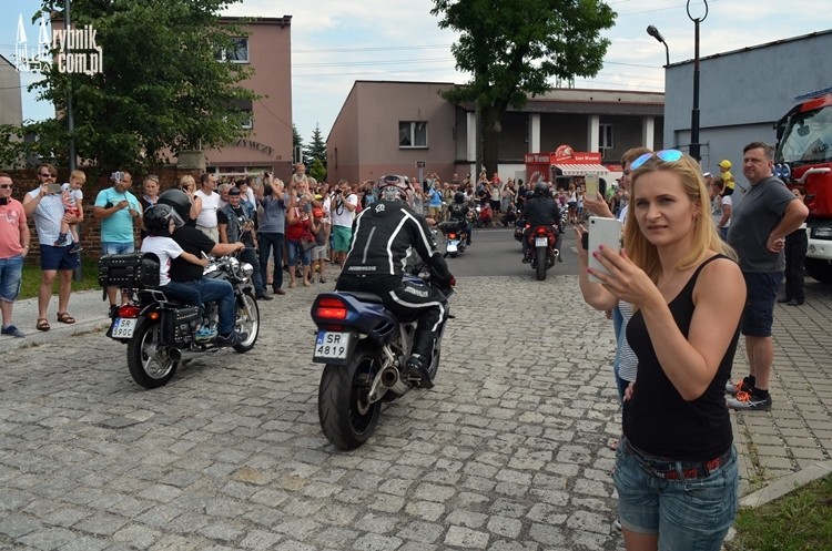 Setki motocykli w Niewiadomiu. Ulicami przejechała parada, Bartłomiej Furmanowicz
