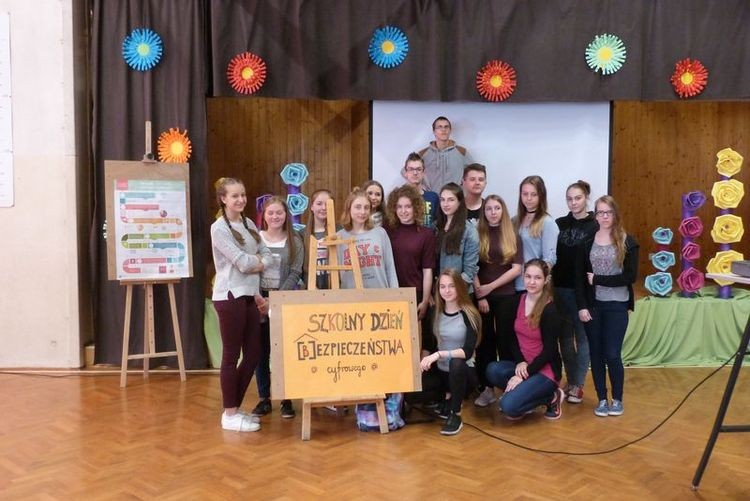 Gimnazjaliści z Rybnika wzięli udział w programie edukacyjnym na temat ochrony danych osobowych, Gimnazjum nr 7 w Rybniku