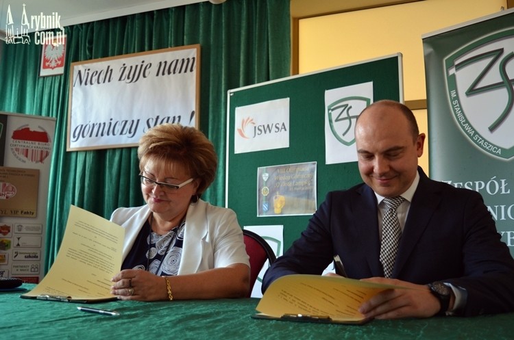 Uczniowie Tygla z gwarancją zatrudnienia w JSW. Podpisano deklarację, Bartłomiej Furmanowicz
