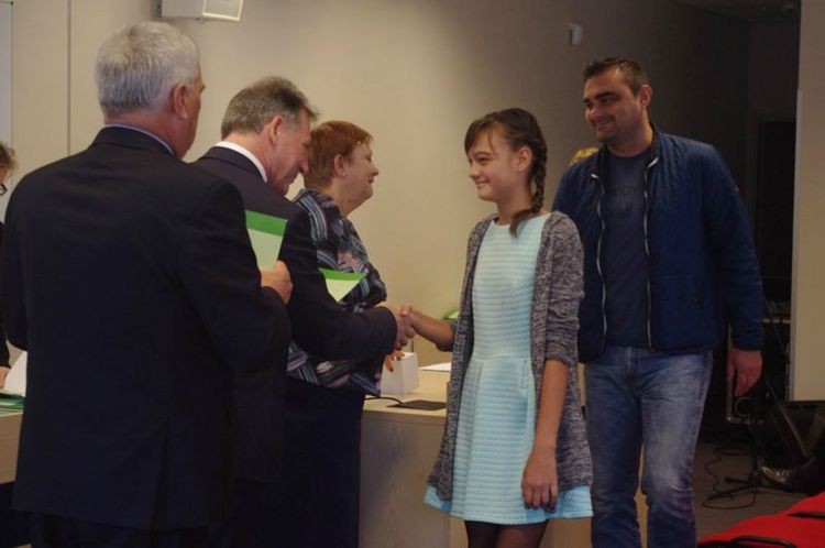 Czerwionka-Leszczyny: wręczono stypendia burmistrza dla najzdolniejszych uczniów, UGiM Czerwionka-Leszczyny