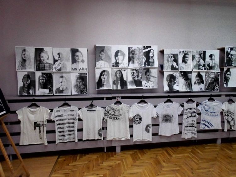 Młodzi artyści z Rybnika zaprezentowali prace wykonane podczas zagranicznego pleneru, MDK w Rybniku