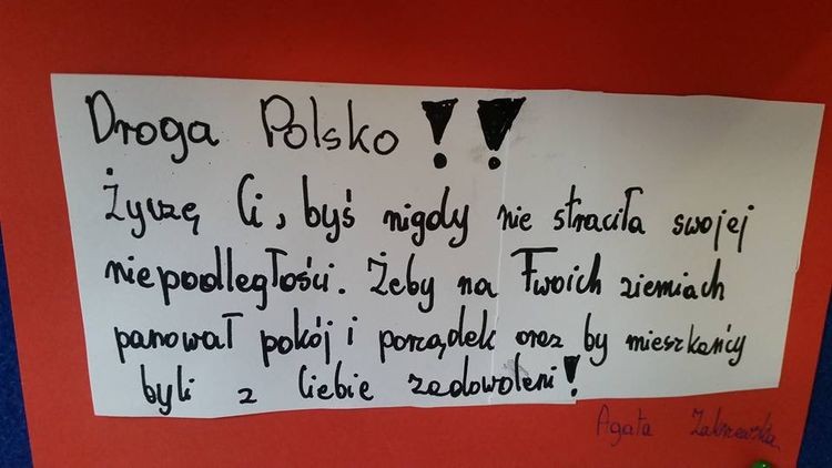 Dzieci z ZS-P nr 9 napisały życzenia dla Ojczyzny, ZS-P nr 9 w Rybniku
