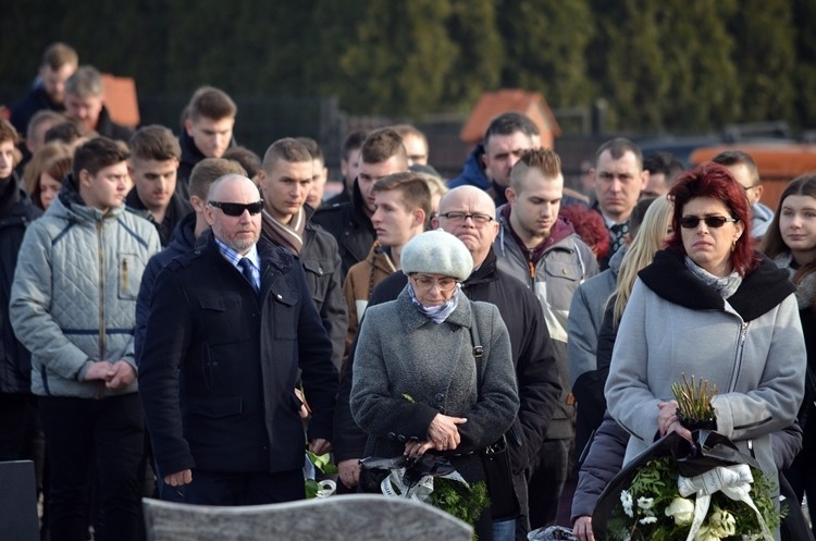 Mieszkańcy Czerwionki-Leszczyn pożegnali tragicznie zmarłych chłopaków, Bartłomiej Furmanowicz