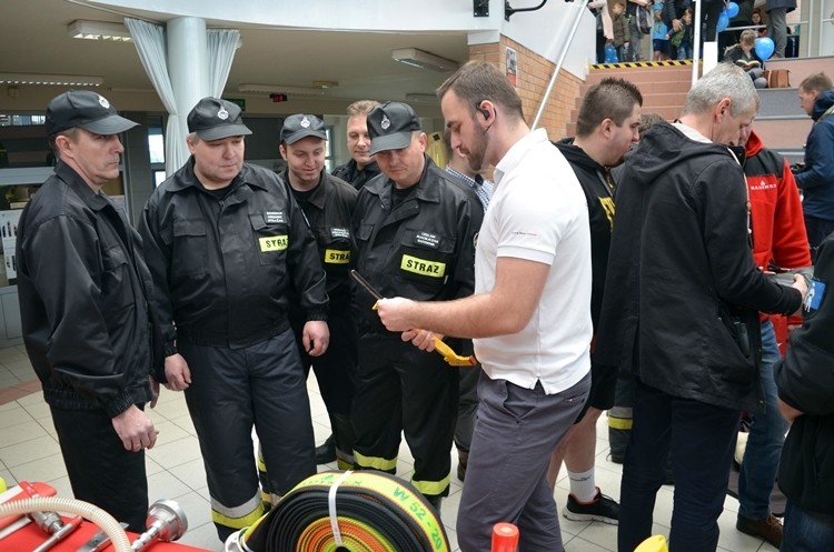 Strażacy po raz kolejny zagrali dla chorego Maksia, Bartłomiej Furmanowicz