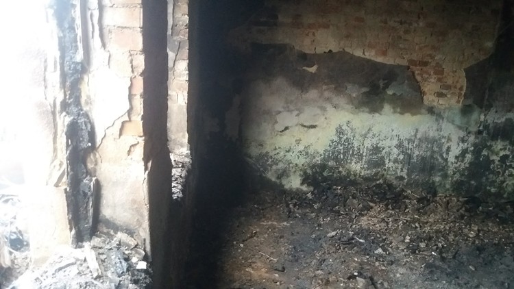 Tragedia w Palowicach. W płonącym domu znaleziono zwęglone zwłoki, PSP Rybnik