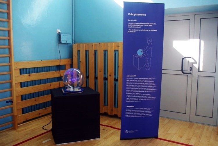Centrum Nauki Kopernik z wizytą w Czerwionce-Leszczynach. Przyjechał Naukobus, UGiM Czerwionka-Leszczyny