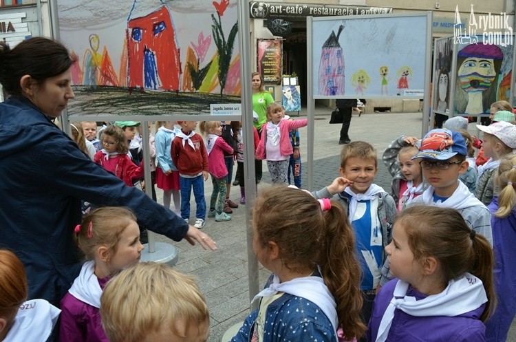 Pełnomocnik premiera w Rybniku. Oglądał rysunki dzieci o smogu, Bartłomiej Furmanowicz