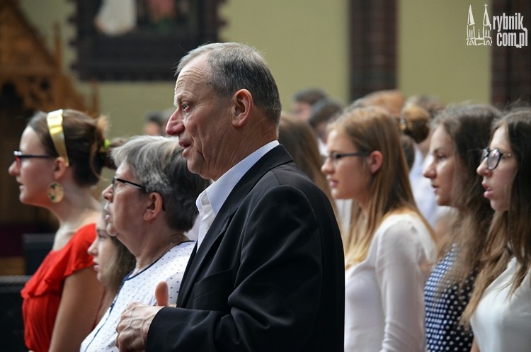 II LO ma już 70 lat! Abp Damian Zimoń na uroczystej mszy w bazylice, Bartłomiej Furmanowicz