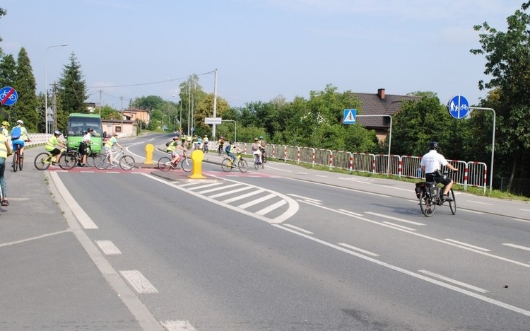 Strażnicy miejscy na ścieżkach rowerowych edukowali uczniów, Straż Miejska w Rybniku