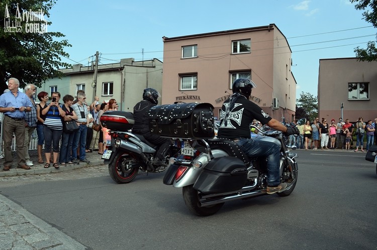 Ryk silników w Niewiadomiu. Ulicami Rybnika przejechała parada motocykli, Bartłomiej Furmanowicz