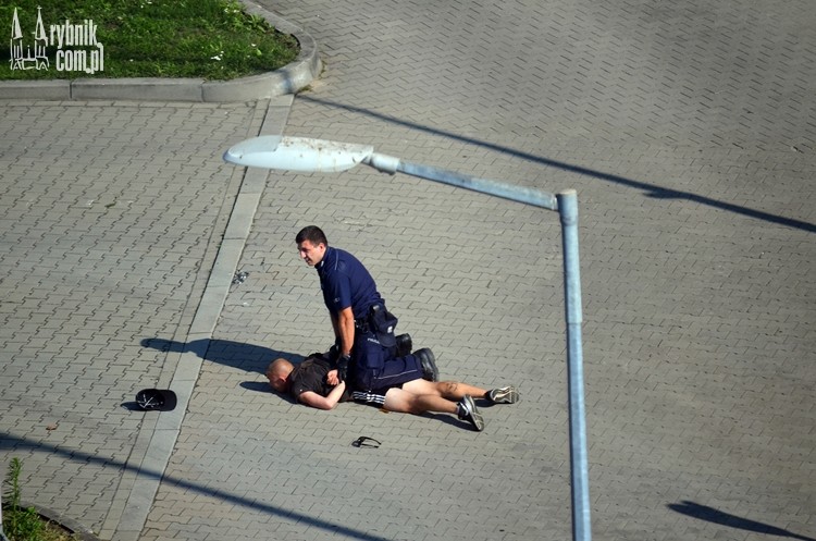 Awantura w centrum miasta: potraktował „z buta” policjanta, Bartłomiej Furmanowicz