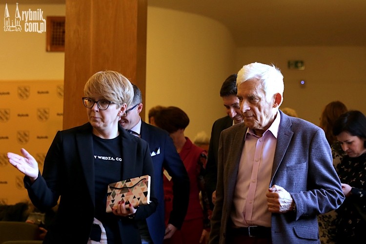 Kobiety wiedzą, co robią. Grażyna Wolszczak i Jerzy Buzek w Rybniku, Dominik Gajda