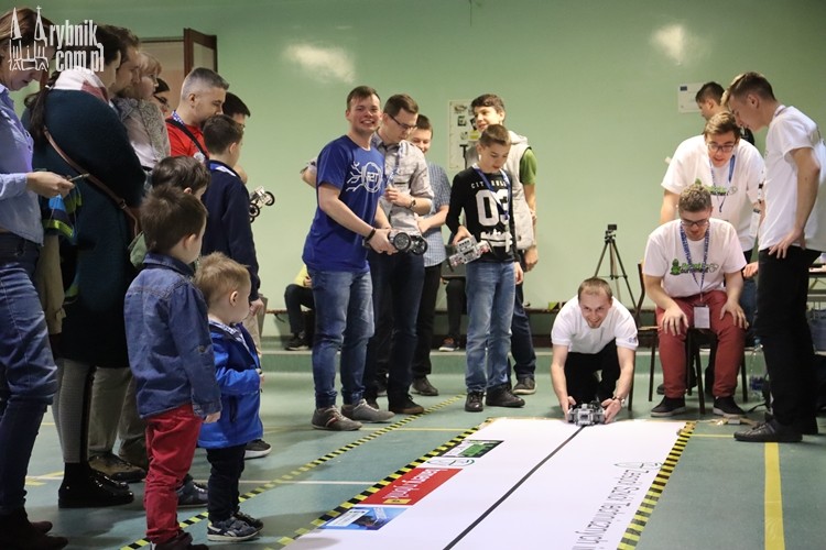Ponad 300 robotów w Tyglu. Zdjęcia z Robotic Tournament!, Bartłomiej Furmanowicz
