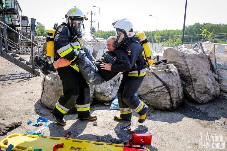 Rybniccy strażacy ćwiczyli gaszenie składowiska śmieci, Dominik Gajda