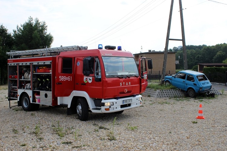 Wypadek, pożar, uwięzione zwierzę – manewry strażaków w Jankowicach, Rafał Putko/OSP Jankowice