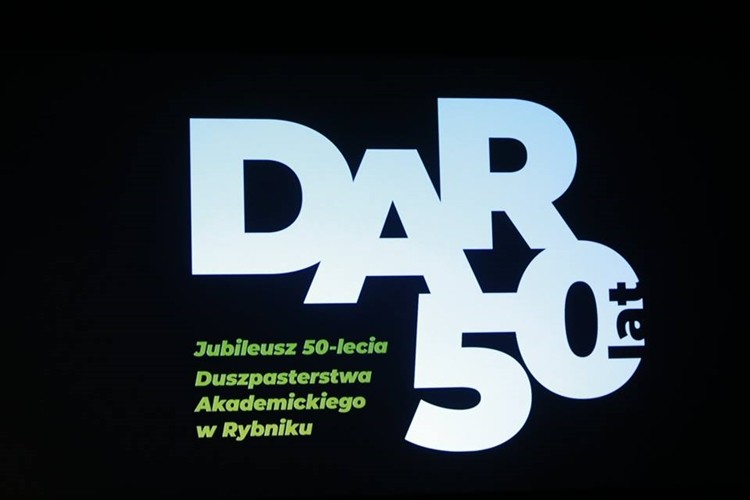 DAR świętuje 50-lecie. Na scenie byli duszpasterze i aktorzy, Piotr Bukartyk/Teatr Ziemi Rybnickiej