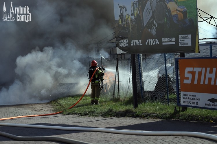 Pożar hali na Nowinach. Zdjęcia z akcji gaśniczej, Daniel Wojaczek