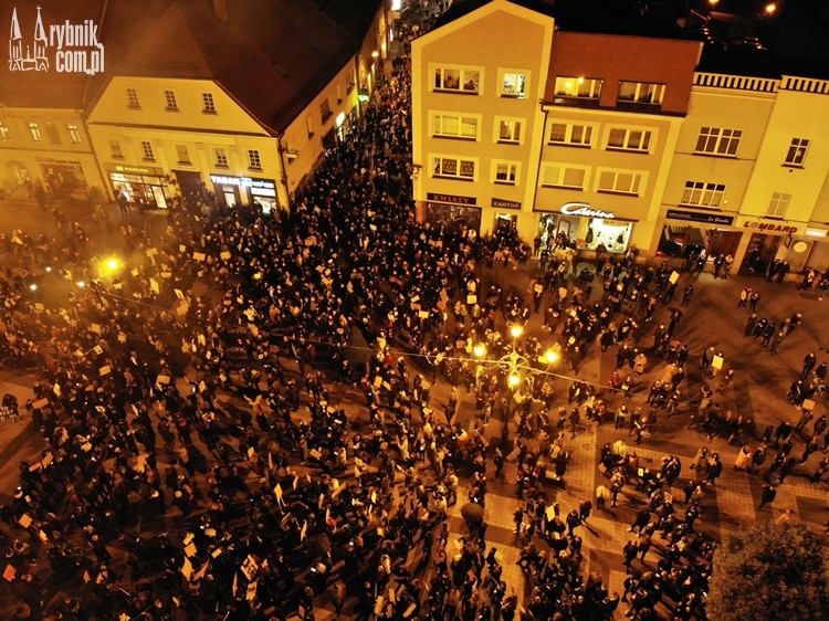 Protest w Rybniku. To widzieliśmy z drona, Bartłomiej Furmanowicz, Mateusz Gruchel