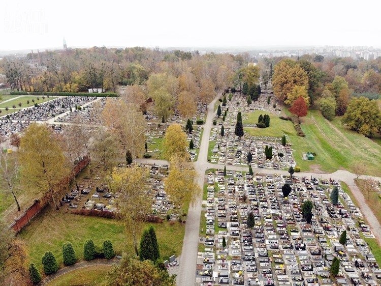 Wszystkich Świętych 2020: na cmentarzu przy Rudzkiej pustki, Bartłomiej Furmanowicz