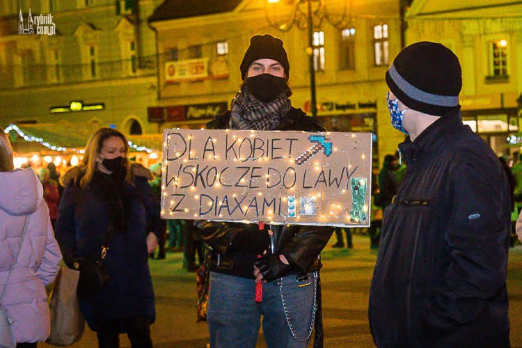 Protest na rynku w Rybniku. Wspomniano o napaści seksualnej w kopalni, Iwona Wrożyna
