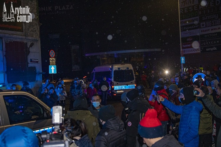 Policja blokowała klub Face 2 Face w Rybniku, Iwona Wrożyna, Daniel Wojaczek