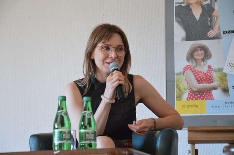 Spotkanie autorskiej z Anną Dziewit-Meller i Justyną Sobolewską, Materiały prasowe PiMBP w Rybniku