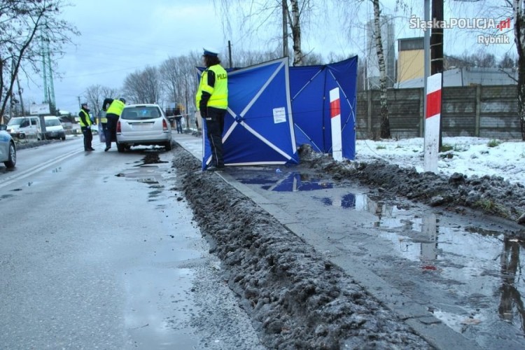 Tragiczny wypadek na przejeździe kolejowym w Świerklanach. Nie żyje dróżniczka, KMP Rybnik
