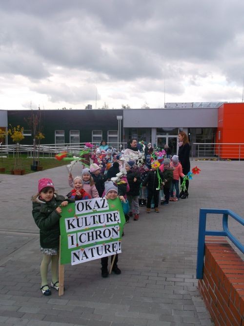 Przedszkolaki z Boguszowic wyszły na ulicę promować ekologię, Przedszkole nr 50 w Rybniku