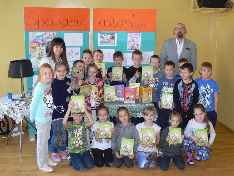 Dzieci z SP22 spotkały się z autorem lektur szkolnych, SP nr 22 w Rybniku