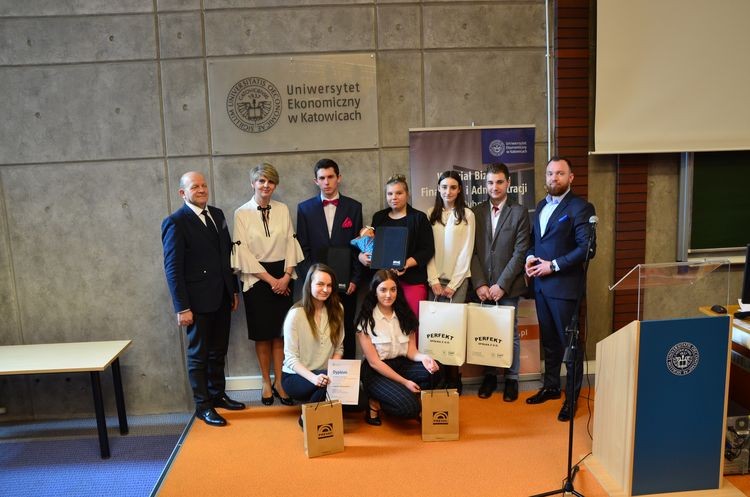 Drużyna z Rybnika wygrała II Regionalny Konkurs Wiedzy Ekonomicznej, Materiały prasowe